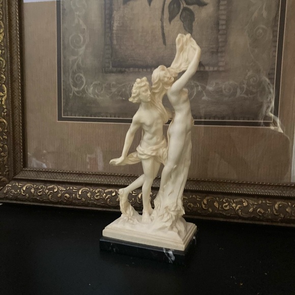 Vintage Statue - Picture 2 of 8